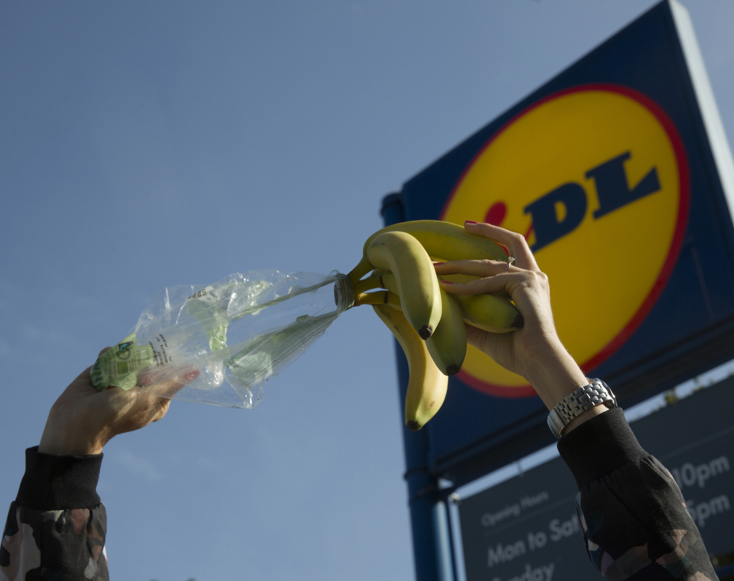 Supermarkets putting more plastic on their shelves than ever