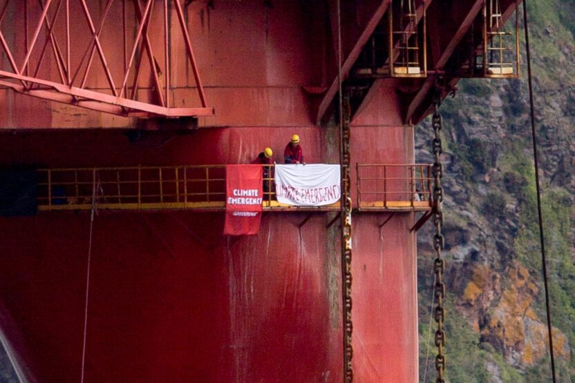 Greenpeace escalates BP rig occupation as new climbers board