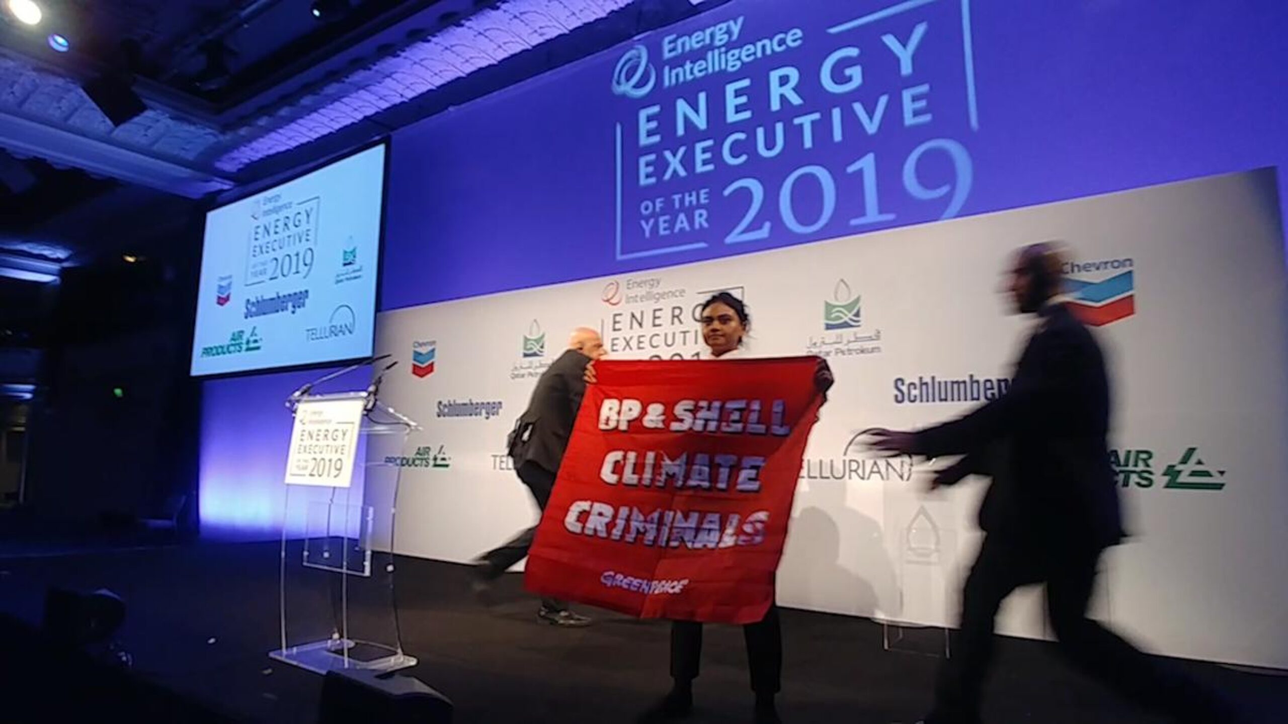 “Climate Criminals”, BP and Shell CEOs targeted at Oil Industry Gala Dinner by Greenpeace activists
